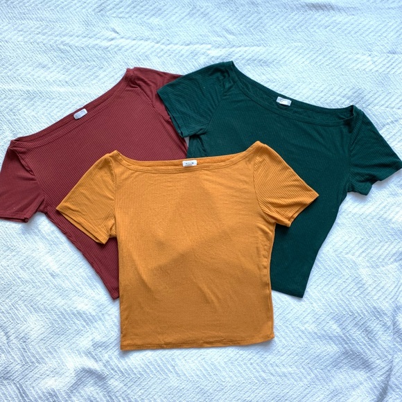 Set Of 3 Garage Soft Ribbed Crop Tops - Picture 3 of 9